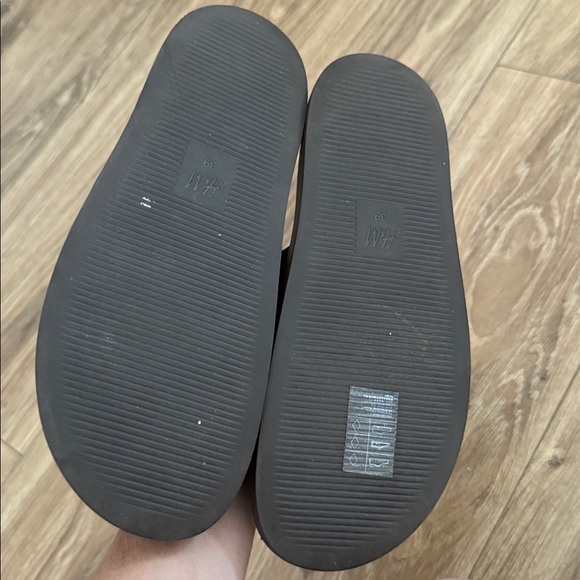 H&M sandals - Picture 3 of 5
